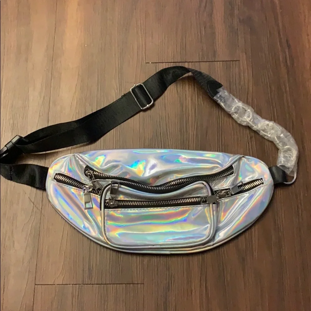 silver holographic fanny pack - Picture 10 of 10
